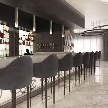 Room In Lodge - The Envoy Hotel And Suites Abuja Bagian luar foto