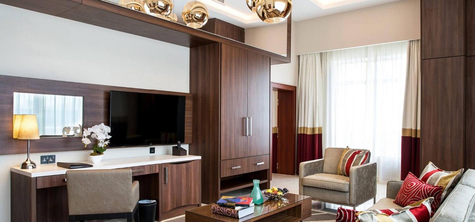 Room In Lodge - The Envoy Hotel And Suites Abuja Bagian luar foto