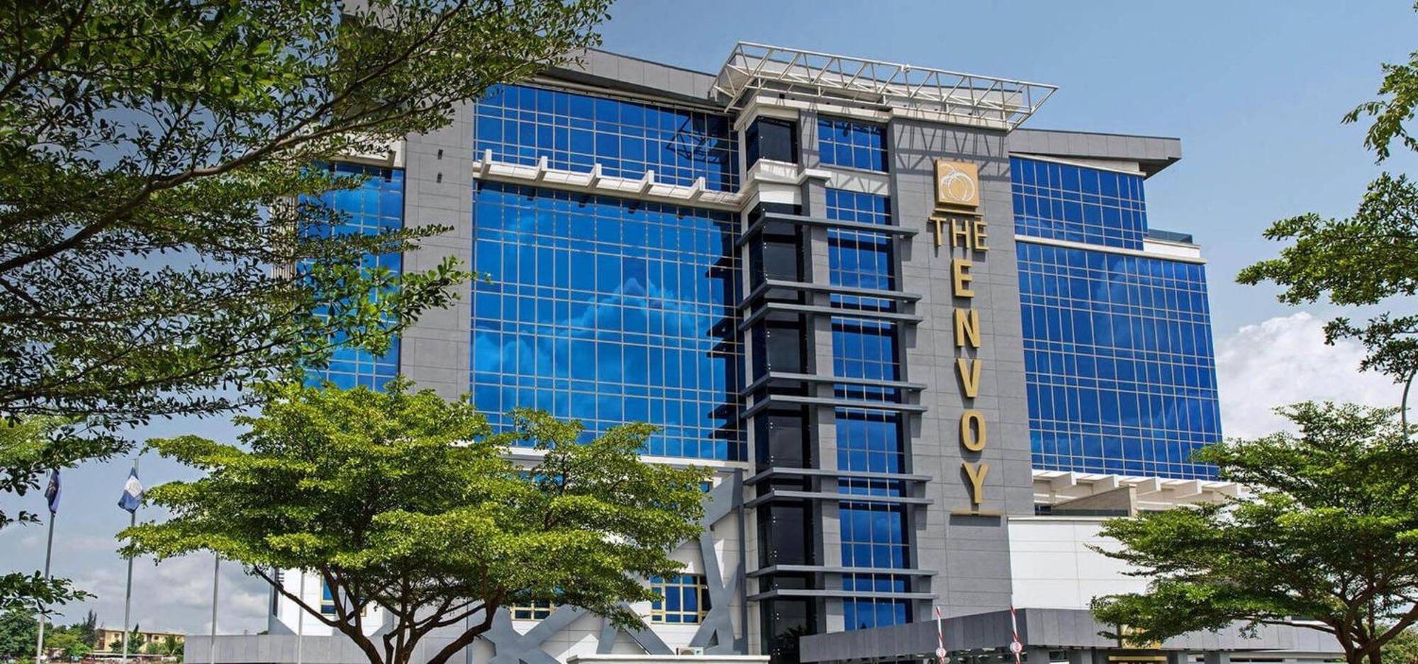 Room In Lodge - The Envoy Hotel And Suites Abuja Bagian luar foto